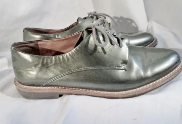 Womens VINCE CAMUTO NILEE Leather SILVER Metallic Loafer SHOE 8 Steampunk PEWTER Flat Loafers Loraine