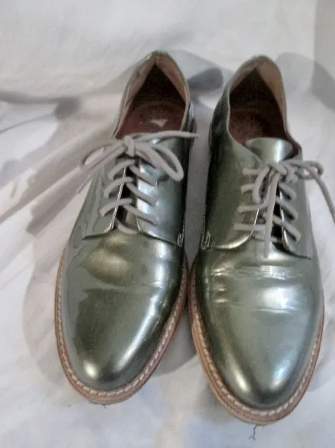 Womens VINCE CAMUTO NILEE Leather SILVER Metallic Loafer SHOE 8 Steampunk PEWTER Flat Zara Penny Loafers