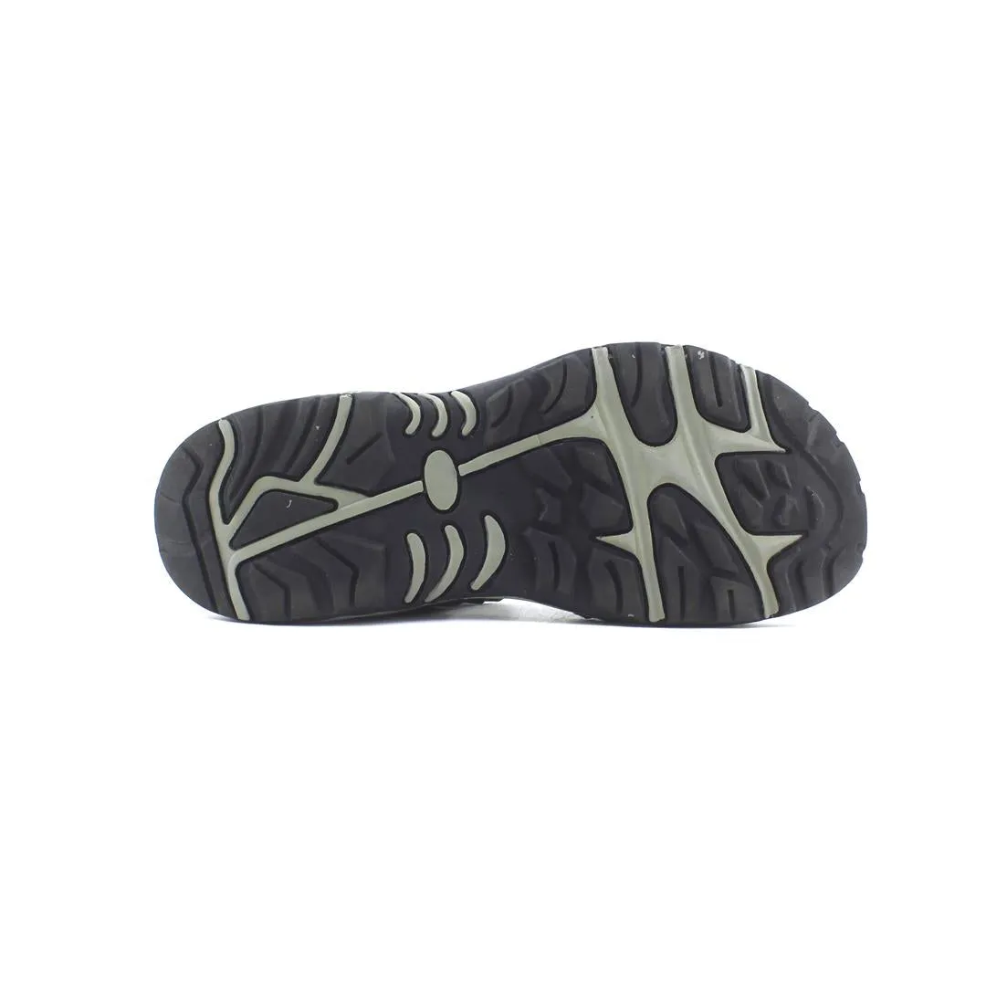 CAMELS . Close Toe Sandals