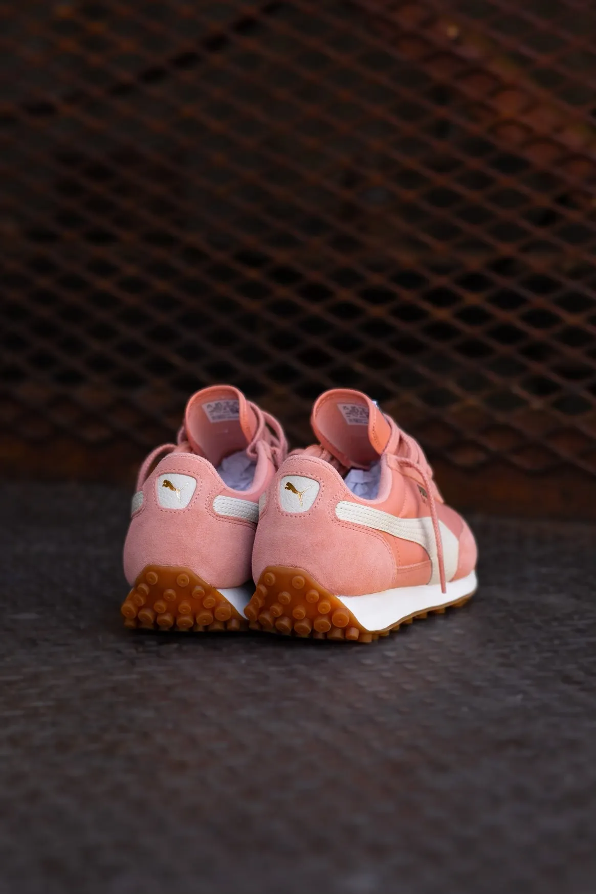 Asics Golf Shoes Wide Width Womens Puma Easy Rider Vintage (Deeva Peach/Alpinesnow/Puma Gold)