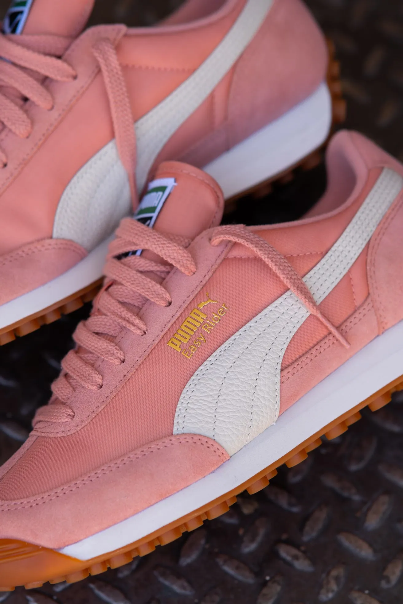 Womens Puma Easy Rider Vintage (Deeva Peach/Alpinesnow/Puma Gold) Asics Gel-venture 6 Running Shoe Review